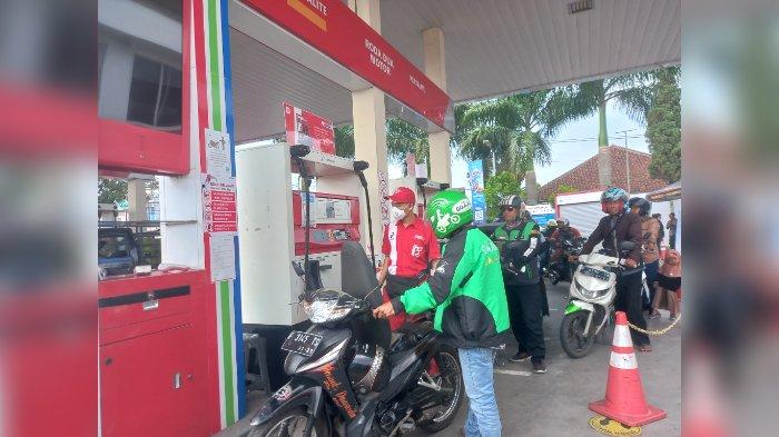Harga-BBM-Naik-Kota-Sukabumi-Antre.jpg