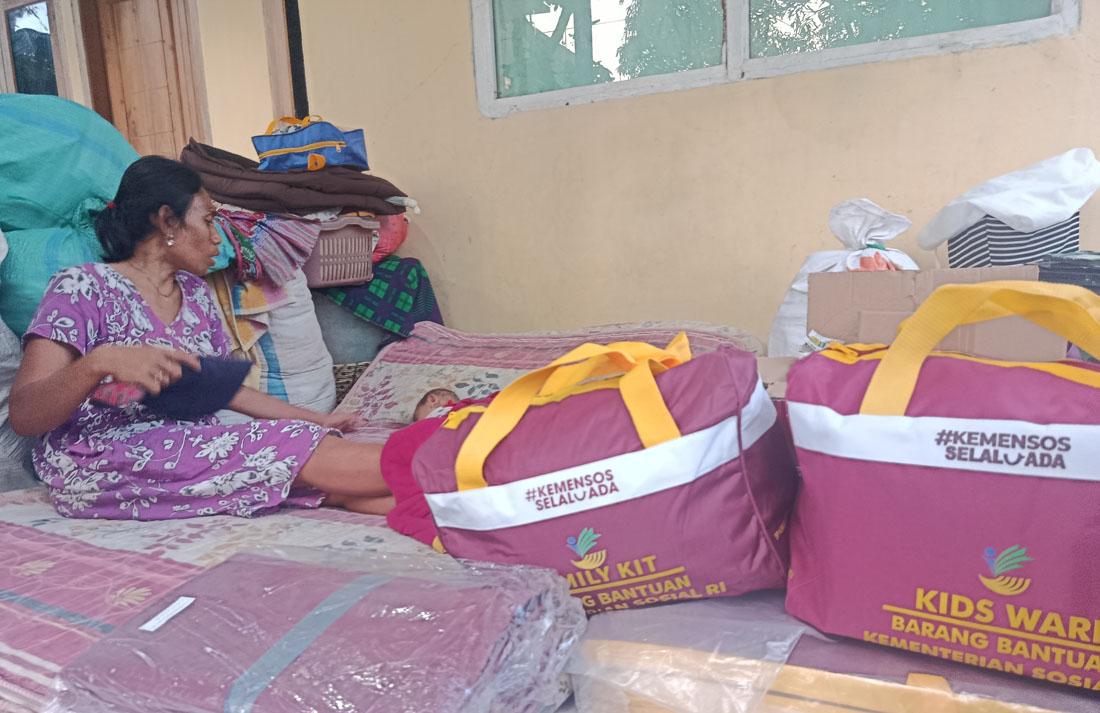 Duduk Perkara Kurniah Ibu Bayi Tinggal di Gazebo di Cirebon: Bermula dari Kehamilan 5 Bulan