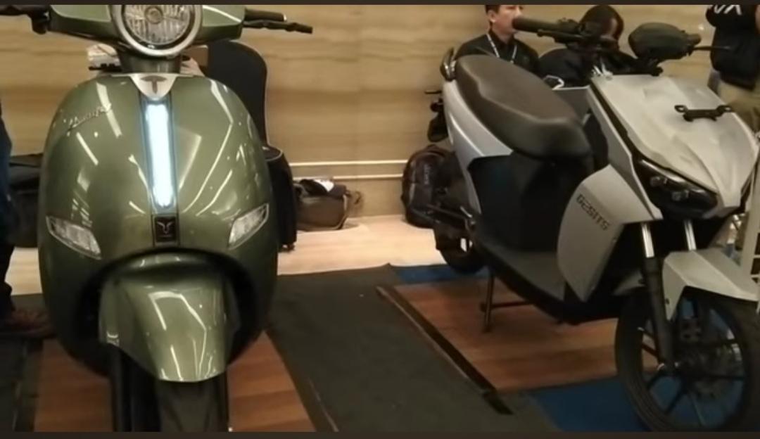 Ilustrasi-sepeda-motor-listrik-di-Kota-Bandung.jpg