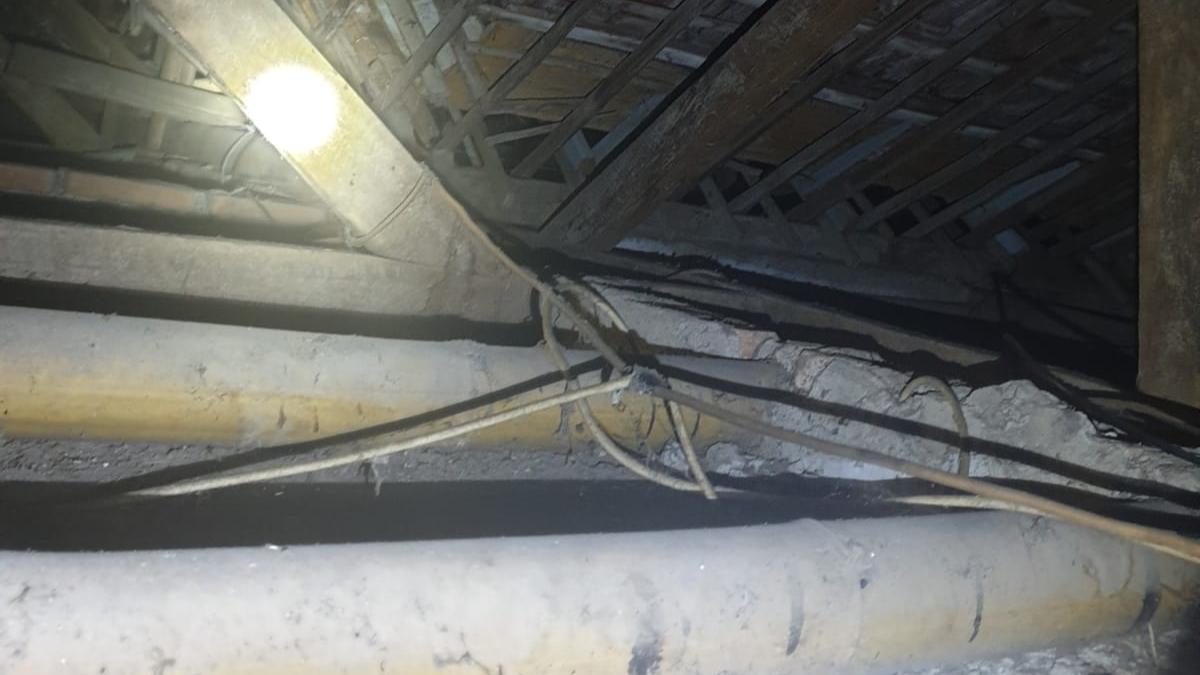 Rumah Warga di Cicurug Majalengka Tersambar Petir saat Hujan Deras, Atap Rumah Rusak