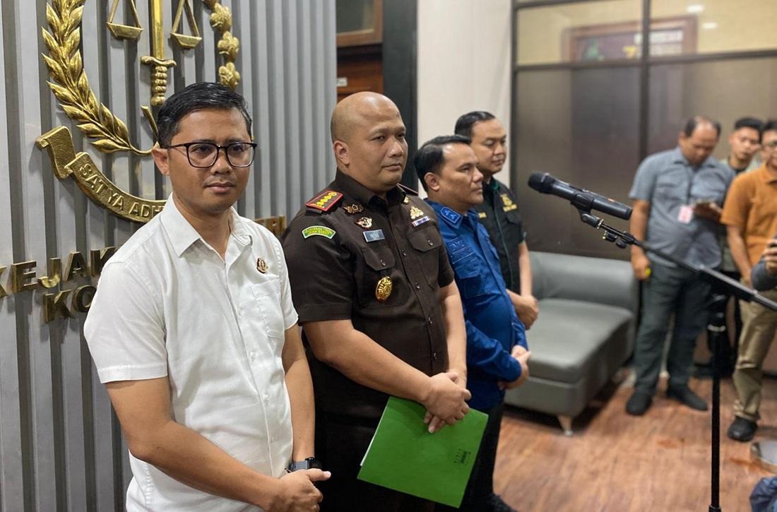 7 Jam Diperiksa Kejari, Wakil Wali Kota Bandung Erwin Masih Berstatus Saksi Kasus Korupsi 2025