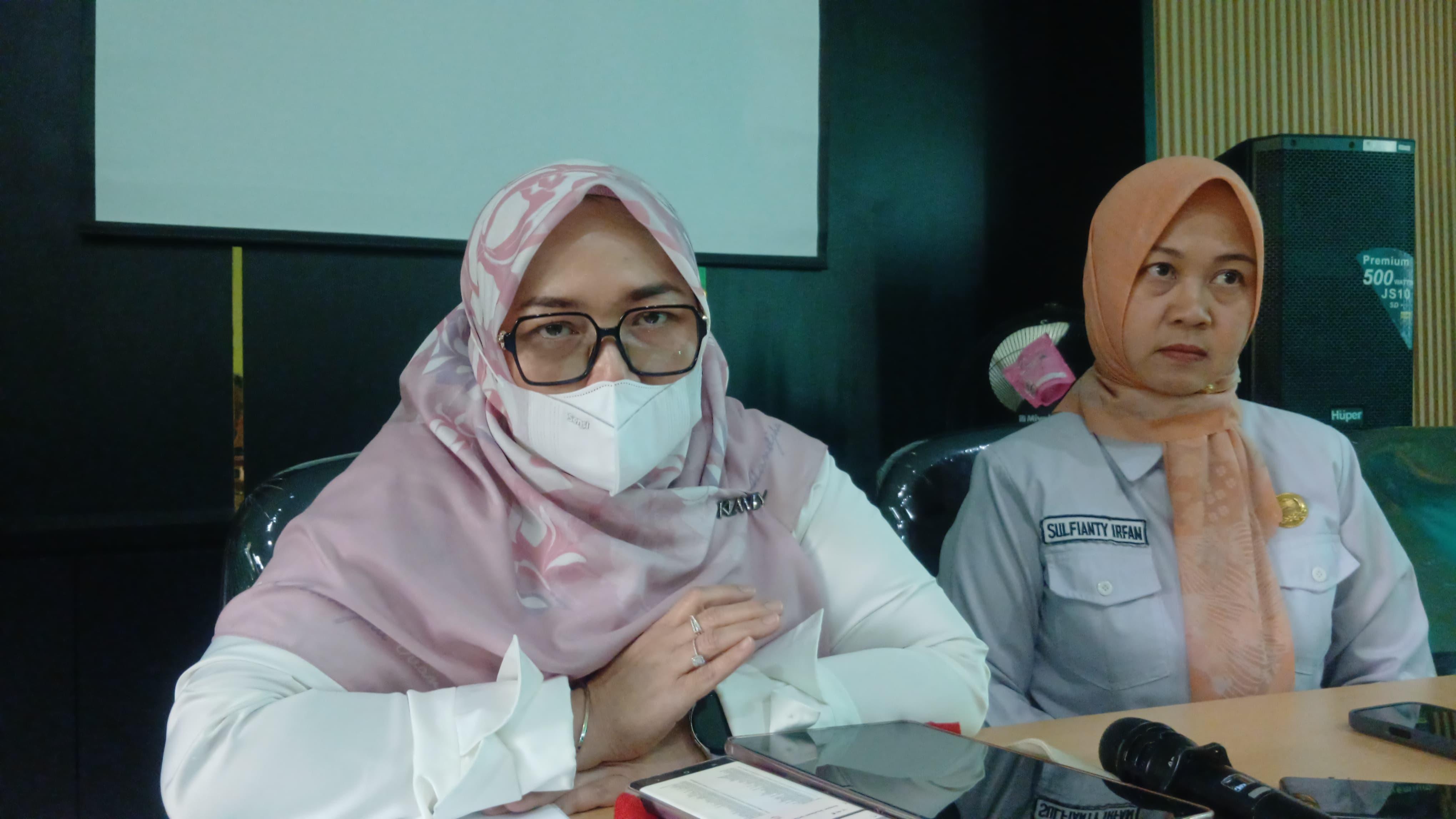 Kadinkes-Kota-Cirebon-dr-Siti-Maria-Listiawaty.jpg