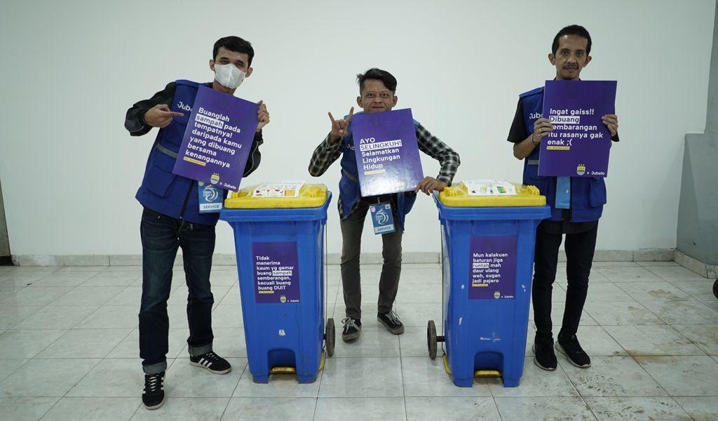 Kampanye-tidak-membuang-sampah-sembarangan-di-GBLA.jpg