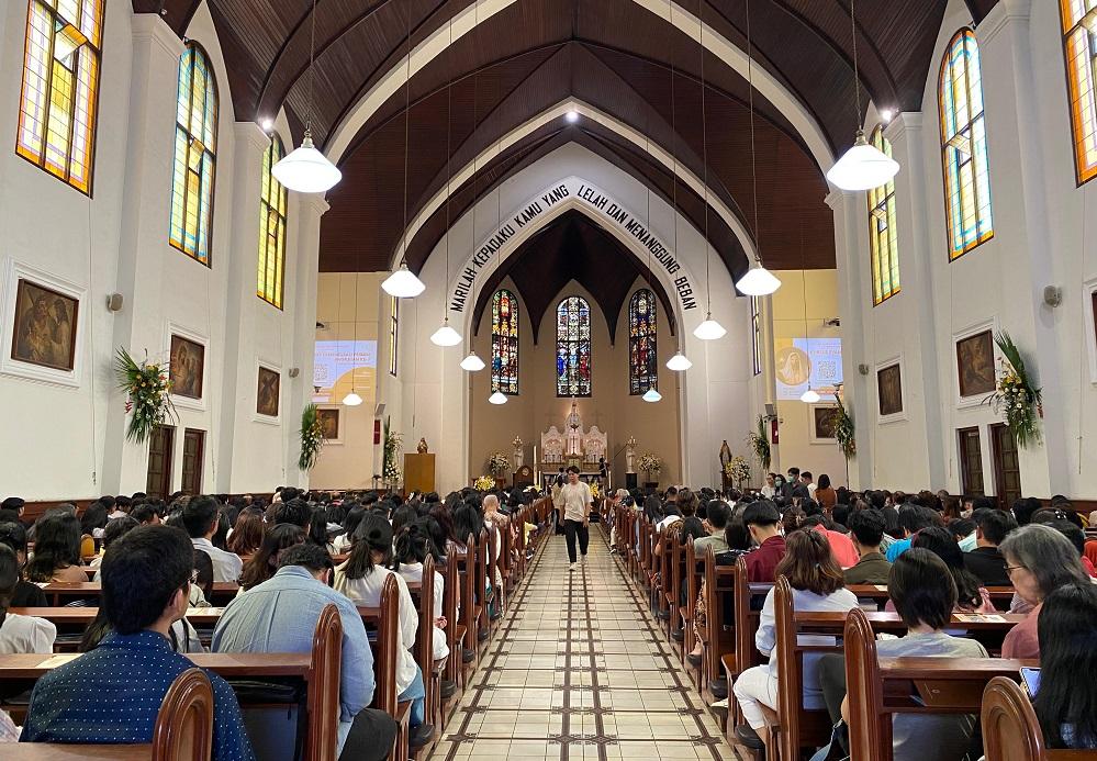 Katedral-Santo-Petrus-Jalan-Merdeka-Kota-Bandung-Minggu-2042025.jpg