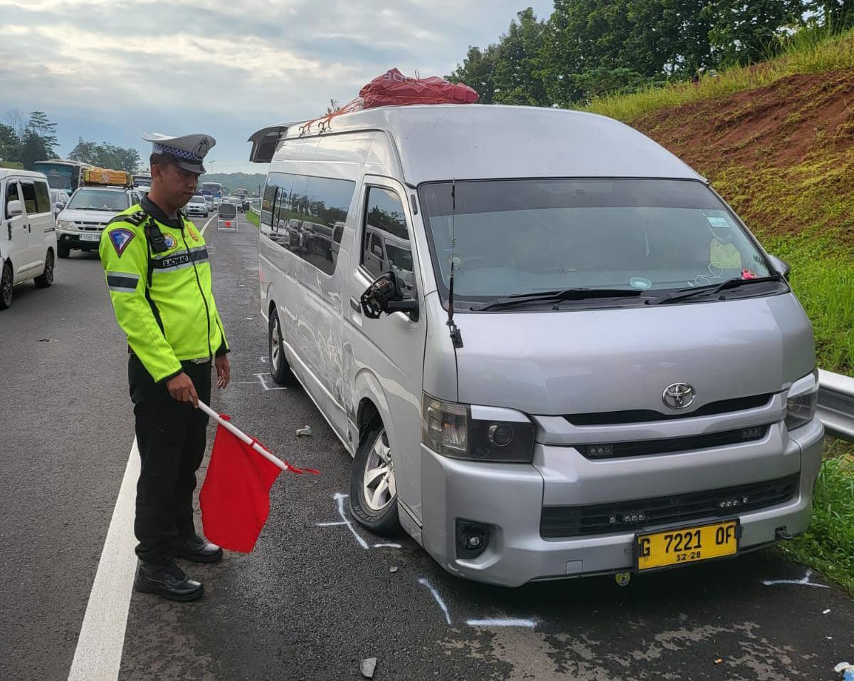 Kecelakaan-beruntun-di-Tol-Cipali.jpg
