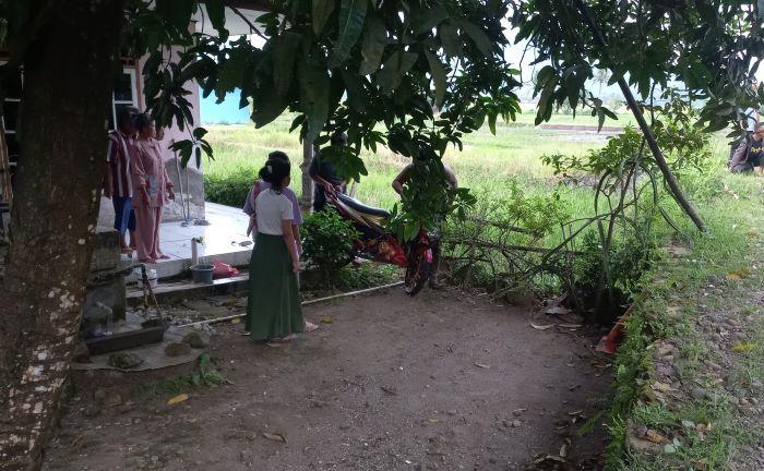 Kecelakaan di Jalur Geopark Ciletuh, Pengemudi Loncat, Motornya Terbang dan Tabrak Tiang Rumah Warga