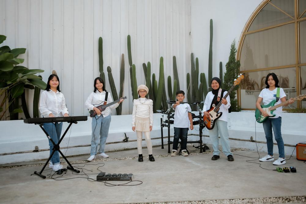 Ken-Alena-Feat-Sora-Band.jpg