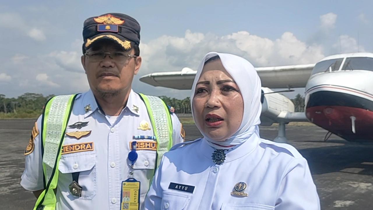 Kepala-BMKG-Stasiun-Geofisika-Kelas-I-Bandung-Teguh-Rahayu-dalam-IOWave23.jpg