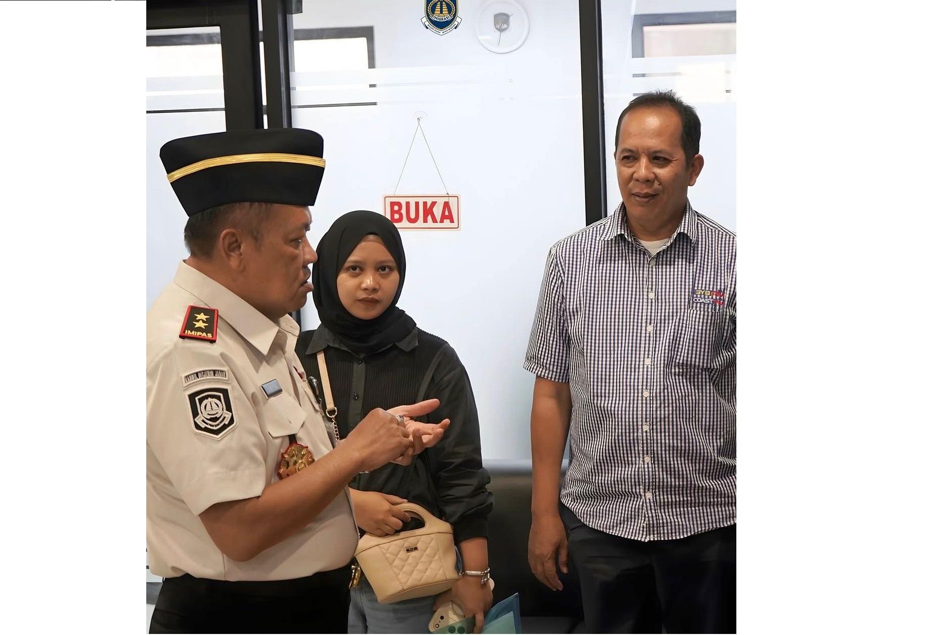 Kepala-Kantor-Wilayah-Direktorat-Jenderal-Imigrasi-Jawa-Barat-Jaya-Saputra-xs.jpg