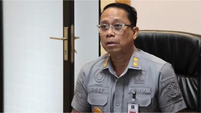 Kepala-Kantor-Wilayah-Kemenkum-Jawa-Barat-Asep-Sutandar-menyambut-antusias.jpg