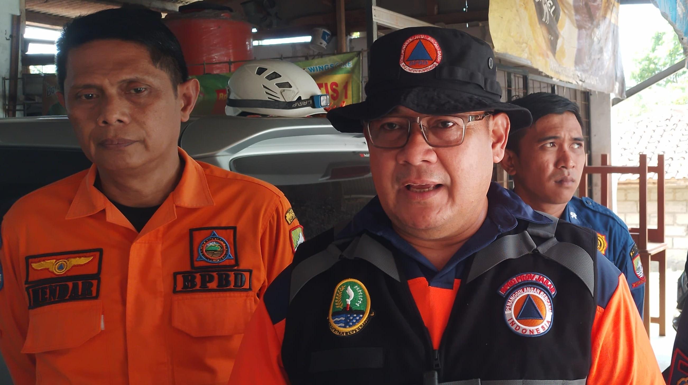 Kepala-Pelaksana-BPBD-Sumedang-Bambang-Rianto-saat-diwawancara-TribunJabarid.jpg