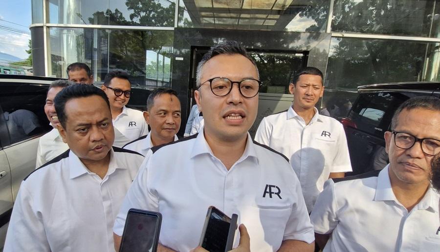 Analda katta etuk eshaklar