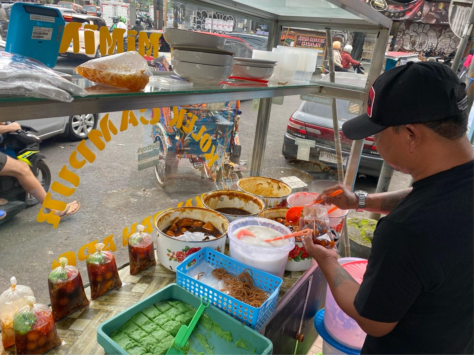 Kolak-Bu-Mimin-yang-berada-di-ujung-jalan-Kalipah-Apo.jpg