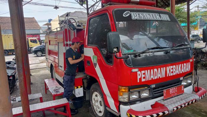Kondisi-bangkai-mobil-Damkar-milik-Pemkab-Sumedang-Jumat-2842023.jpg