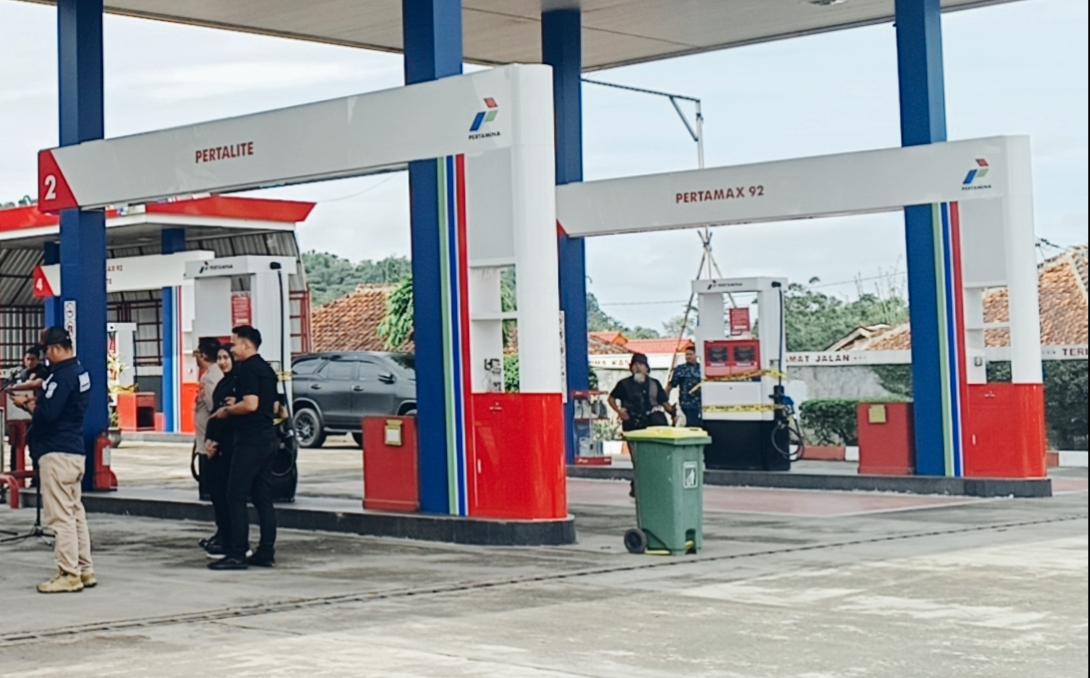 Kondisi-di-salah-satu-SPBU-di-Kota-Sukabumi-10-J.jpg