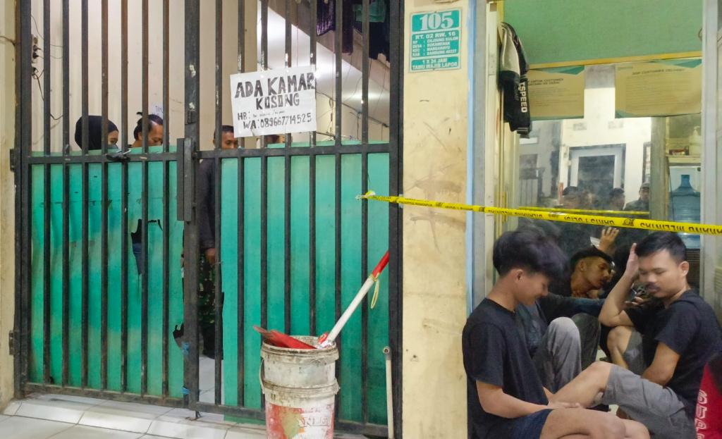 Kontrakan-di-Cilisung-Kulon-dipasang-garis-polisi.jpg