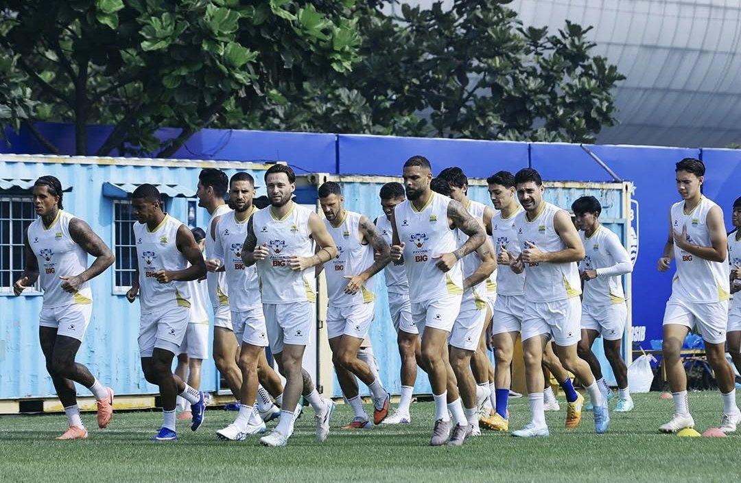 LATIHAN-PERSIB-Persib-bertekad-mengamankan-kemenangan-saat.jpg
