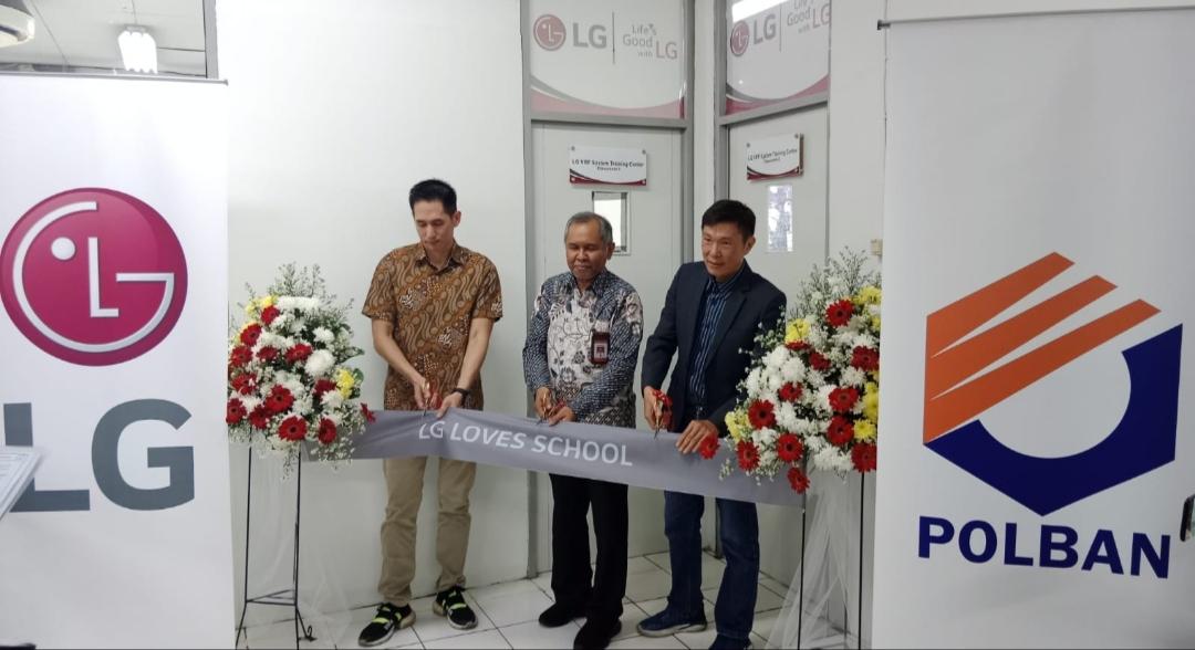 LG-Loves-School-Dukung-Peningkatan-Kualitas-Ruang-Belajar-Politeknik-Negeri-Bandung.jpg