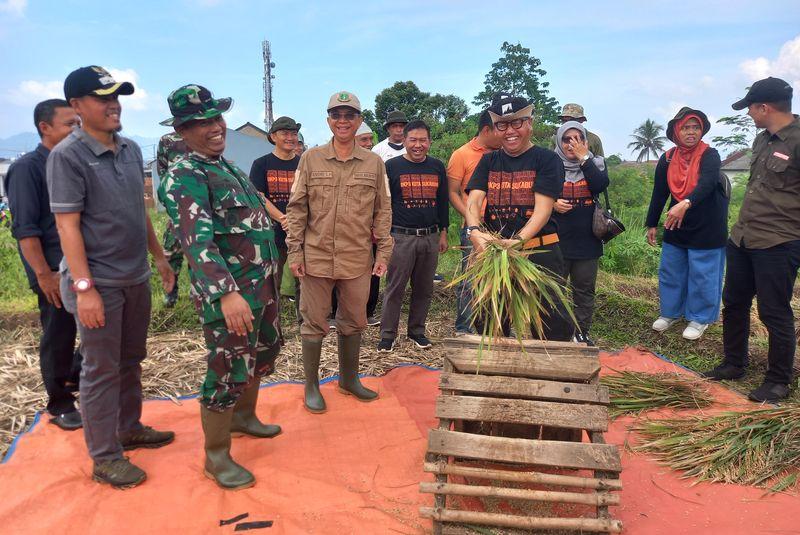 Lahan-Pertanian-Pangan-Berkelanjutan-di-Sukabumi.jpg