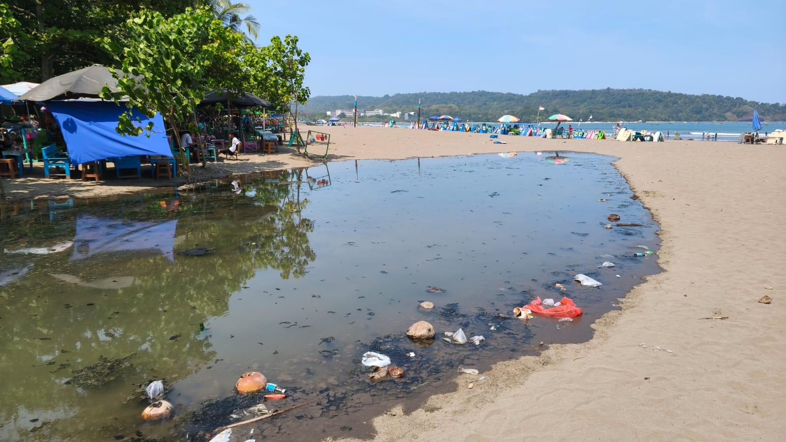 Potret Limbah Cair dan Sampah Cemari Pantai Pangandaran Usai Libur Sekolah - Tribunjabar.id
