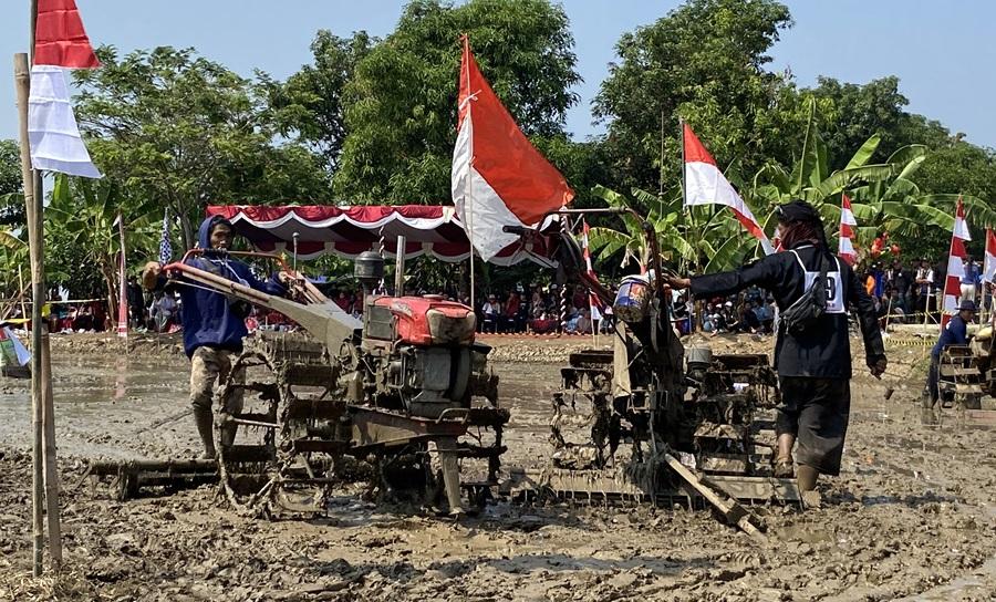 Unik, Lomba Balap Traktor Digelar di Sirkuit Mendelika, Bakal Jadi Ciri Khas Seperti Karapan Sapi