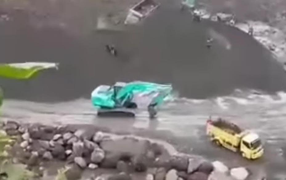 Longsor Tambang Pasir Timbun Truk di Tasikmalaya, Ternyata akibat Resapan Air dan Getaran Alat Berat