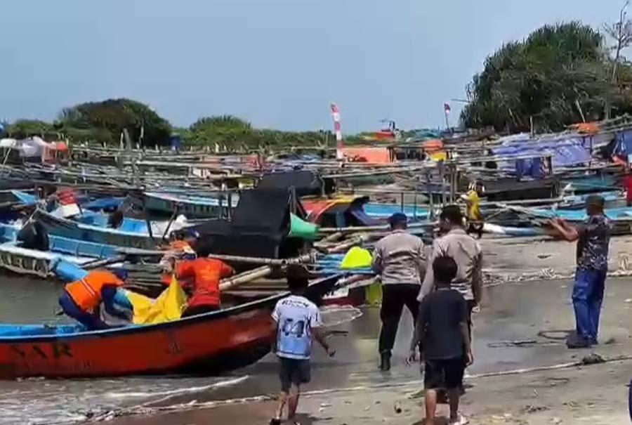 MAYAT-tanpa-identitas-pantai-cimedang.jpg