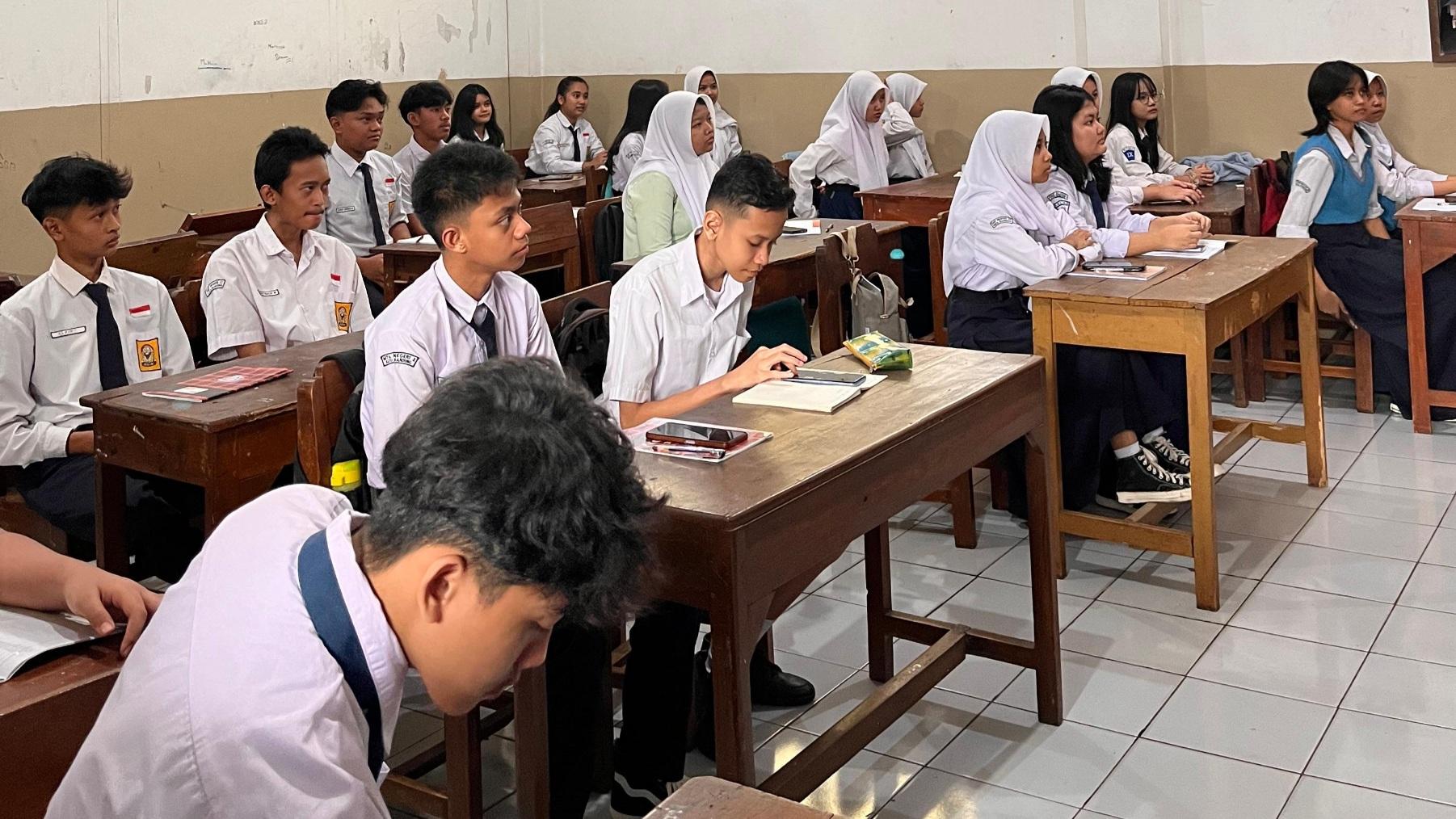 MPLS-di-salah-satu-ruang-kelas-SMA-Sumatra-40.jpg