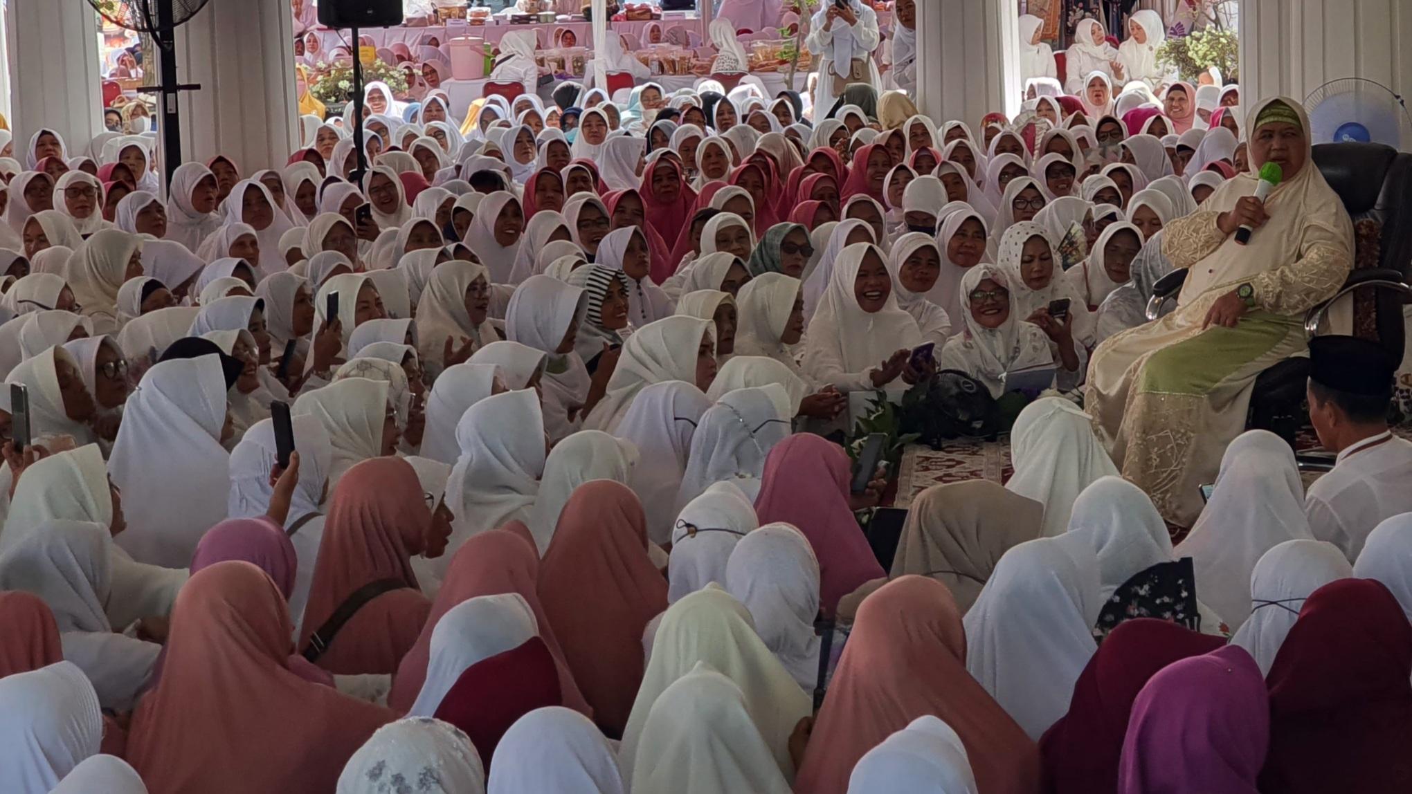 Mamah Dedeh Ajak Emak-emak di Majalengka Meneladani Nabi Muhammad Saw, Singgung Layanan Publik