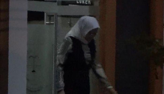 Mantan-Bupati-Purwakarta-Anne-Ratna-Mustika-saat-keluar-dari-Kantor-Kejari-Purwakarta.jpg