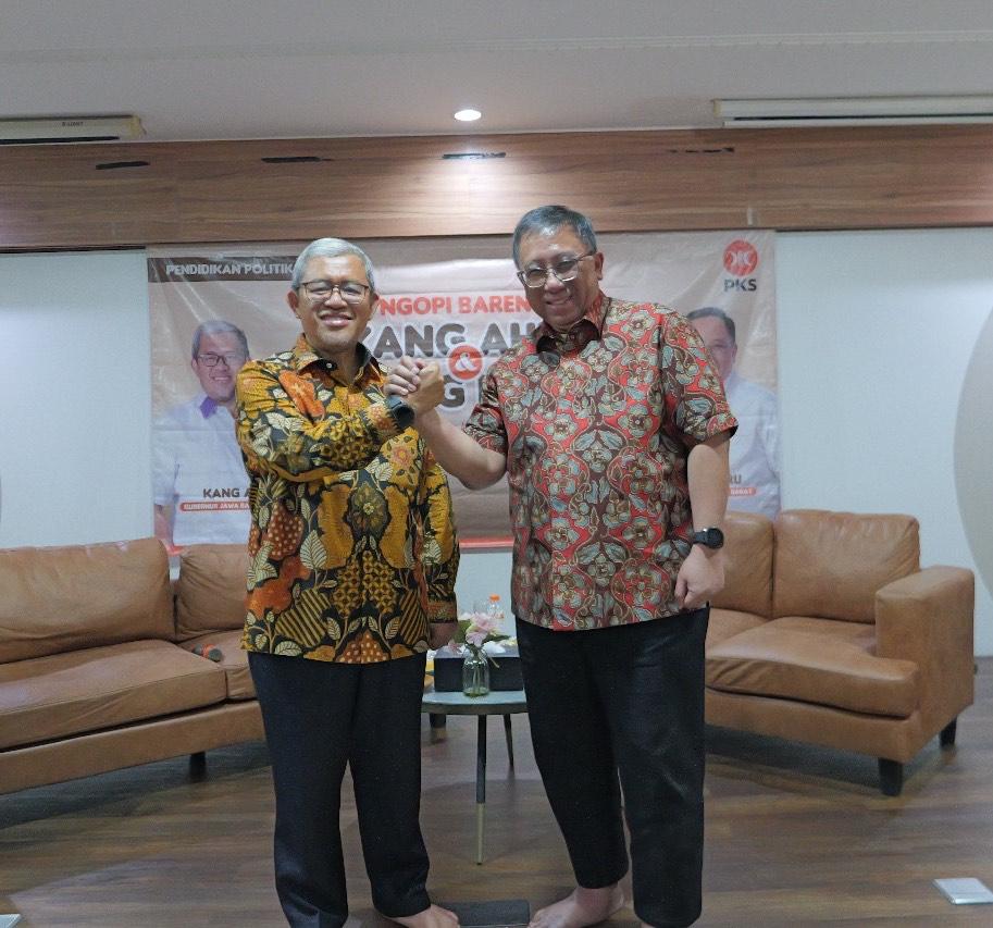 Mantan-Gubernur-Jawa-Barat-Ahmad-Heryawan-bertemu-dengan-Ketua-DPW-PKS-Jabar-Haru-Suandharu.jpg