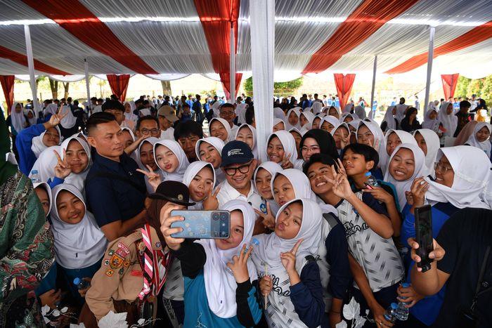 Menteri-Pendidikan-Abdul-Muti-deklarasi-di-SMP-Garut.jpg