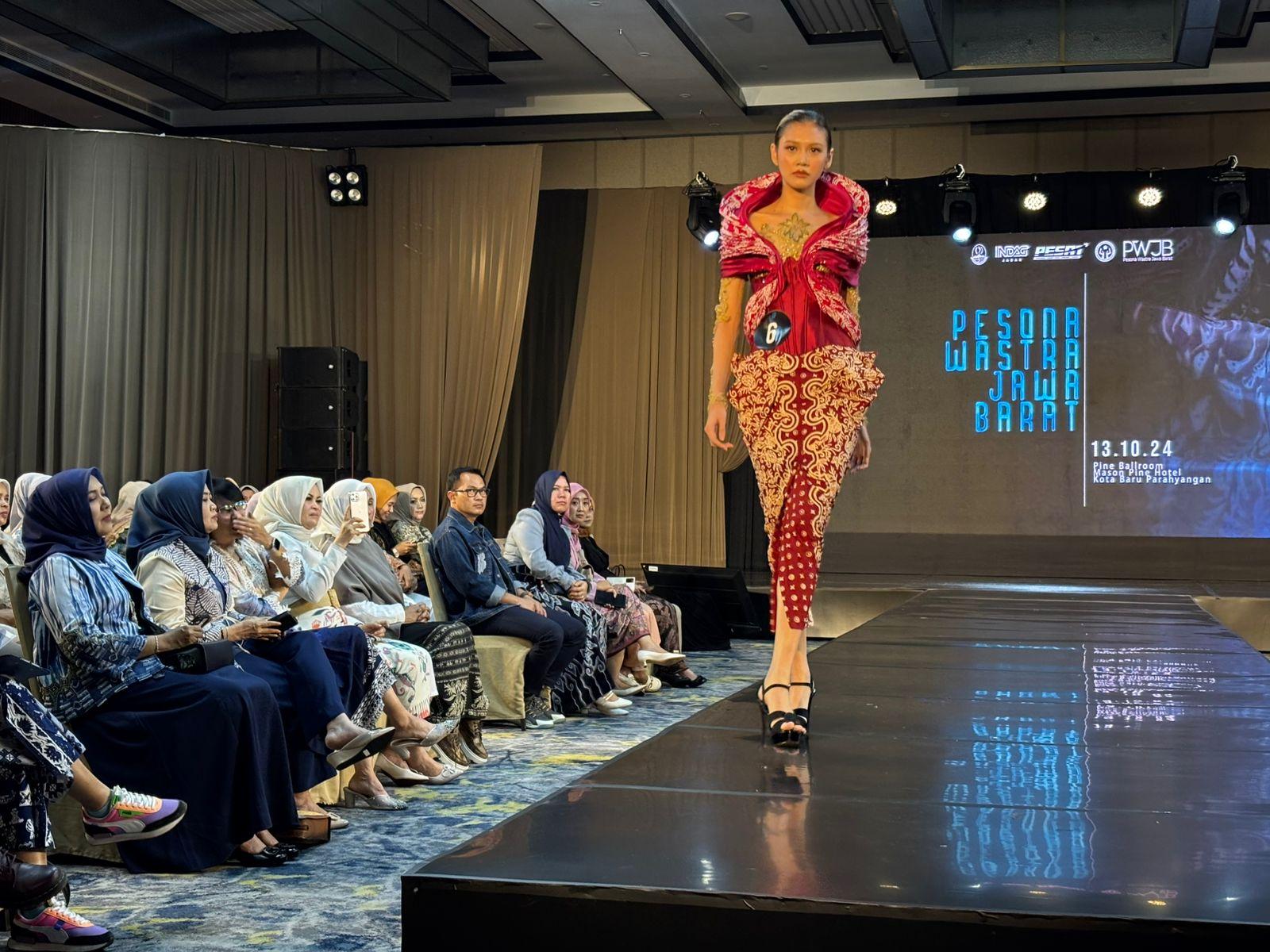 PWJB 2024: Upaya Memperkenalkan Potensi Wastra Jawa Barat ke Pasar Internasional