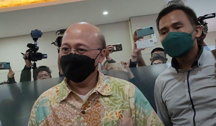 Motivator-Mario-Teguh-mendatangi-Gedung-Bareskrim-Polri-Jakarta.jpg
