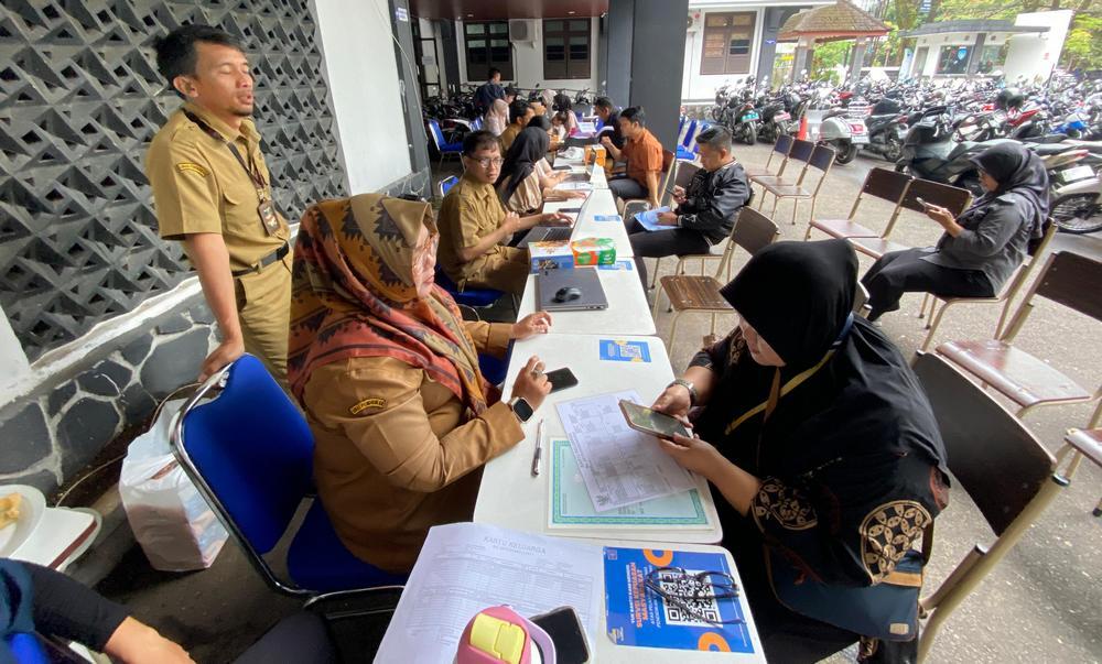 Peserta SPMB Kota Bandung Didiskualifikasi karena KK Palsu, Farhan Pastikan Bisa Masuk Swasta - Tribunjabar.id
