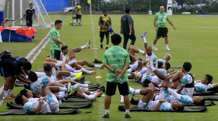 Bojan Hodak Minta Marc Klok Cs Sudah di Bandung pada 1 Juli 2024, Latihan Berat Menanti