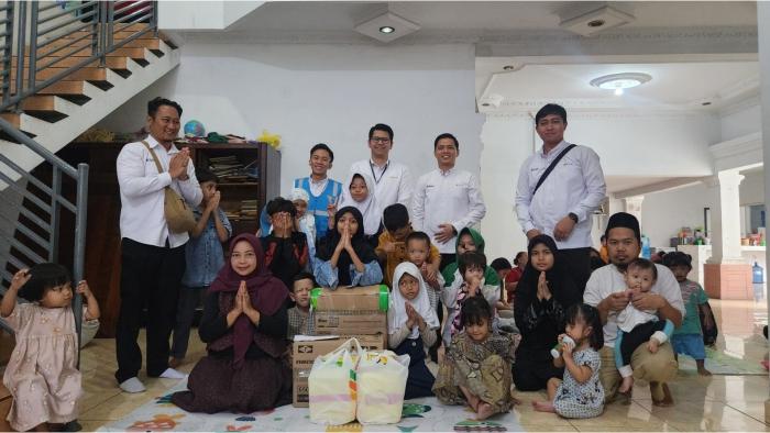 PLN-UP3-Bandung-menggelar-kegiatan-sosial-dengan-menyalurkan-bantuan.jpg