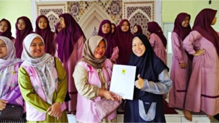 PLN-UP3-Depok-memberikan-santunan-kepada-anak-anak-yatim-dhuafa-hingga-para-hafizh.jpg