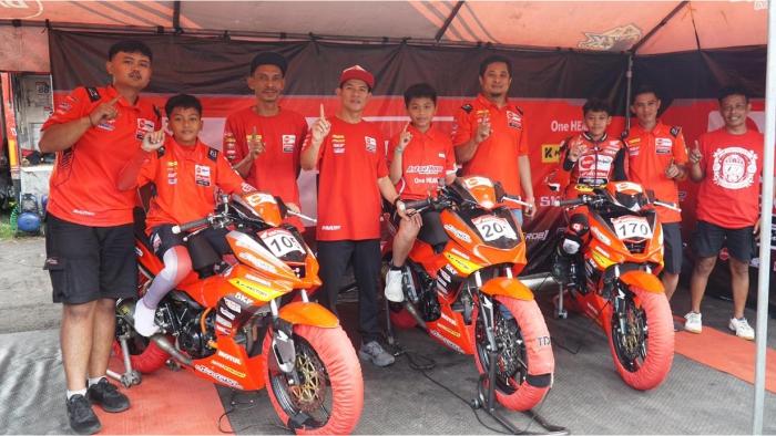 PT-Daya-Adicipta-Motora-kembali-menunjukkan-komitmennya-dalam-mendukung-dunia-balap.jpg