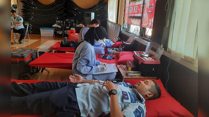 Para-pegawai-Lapas-Majalengka-mengikuti-kegiatan-aksi-sosial-donor-darah.jpg