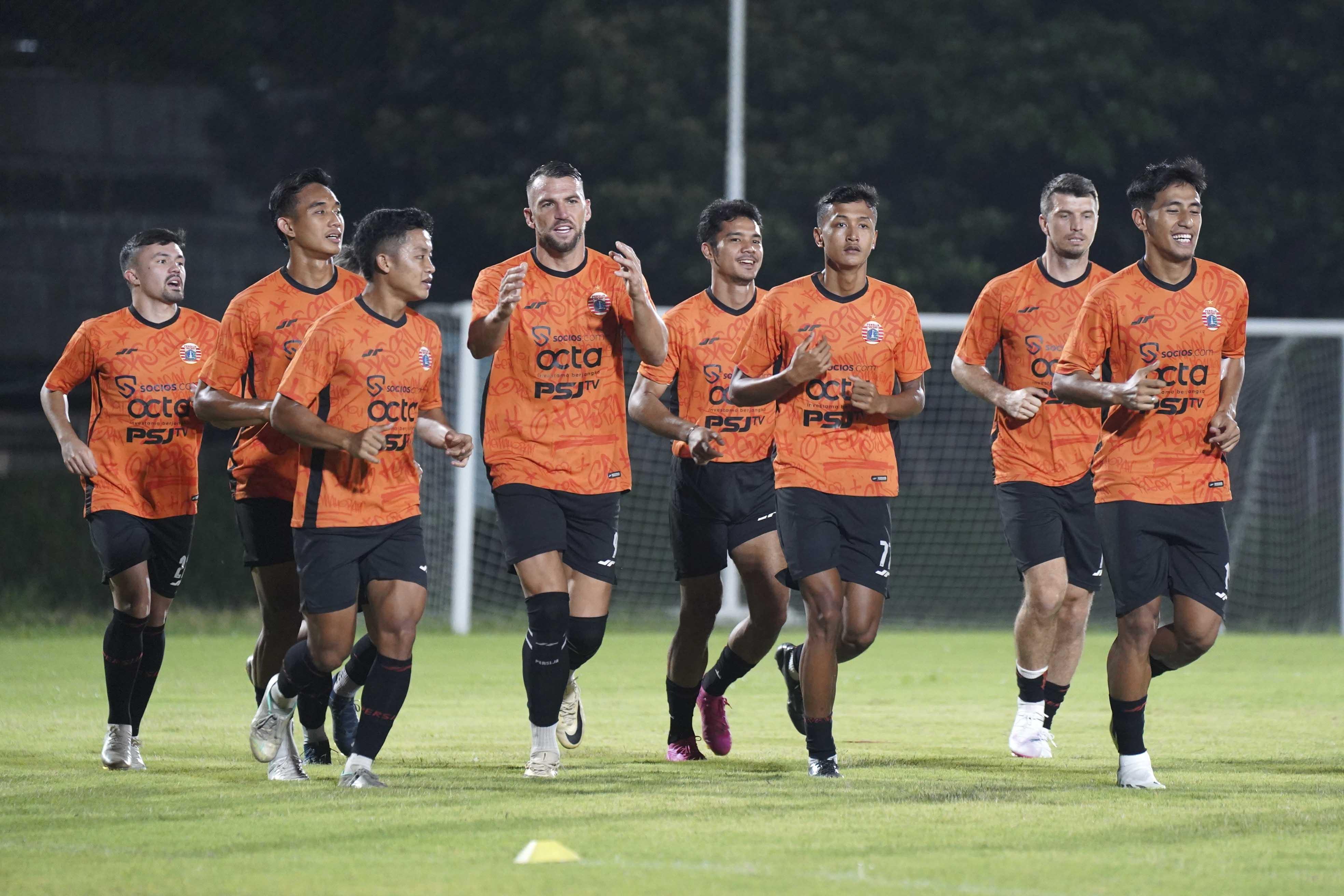 Para-pemain-Persija-Jakarta-menggelar-latihan.jpg