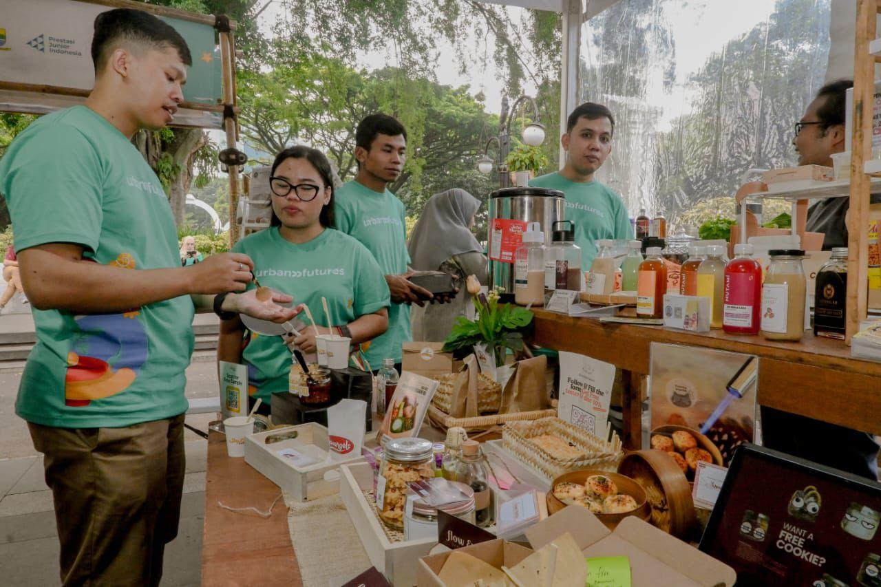 Raih Omzet Rp 6,71 Miliar, Pengusaha Muda di Bandung Pacu Ekonomi Pangan Lokal