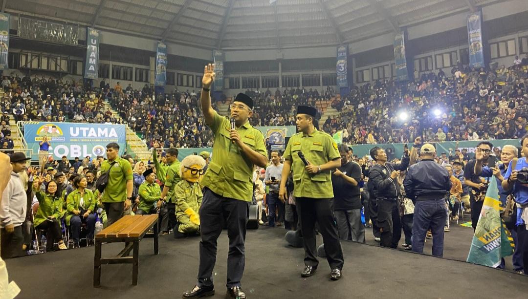 Pasangan-calon-wali-kota-dan-wakil-wali-kota-Bandung-Muhammad-Farhan-Erwin-2.jpg