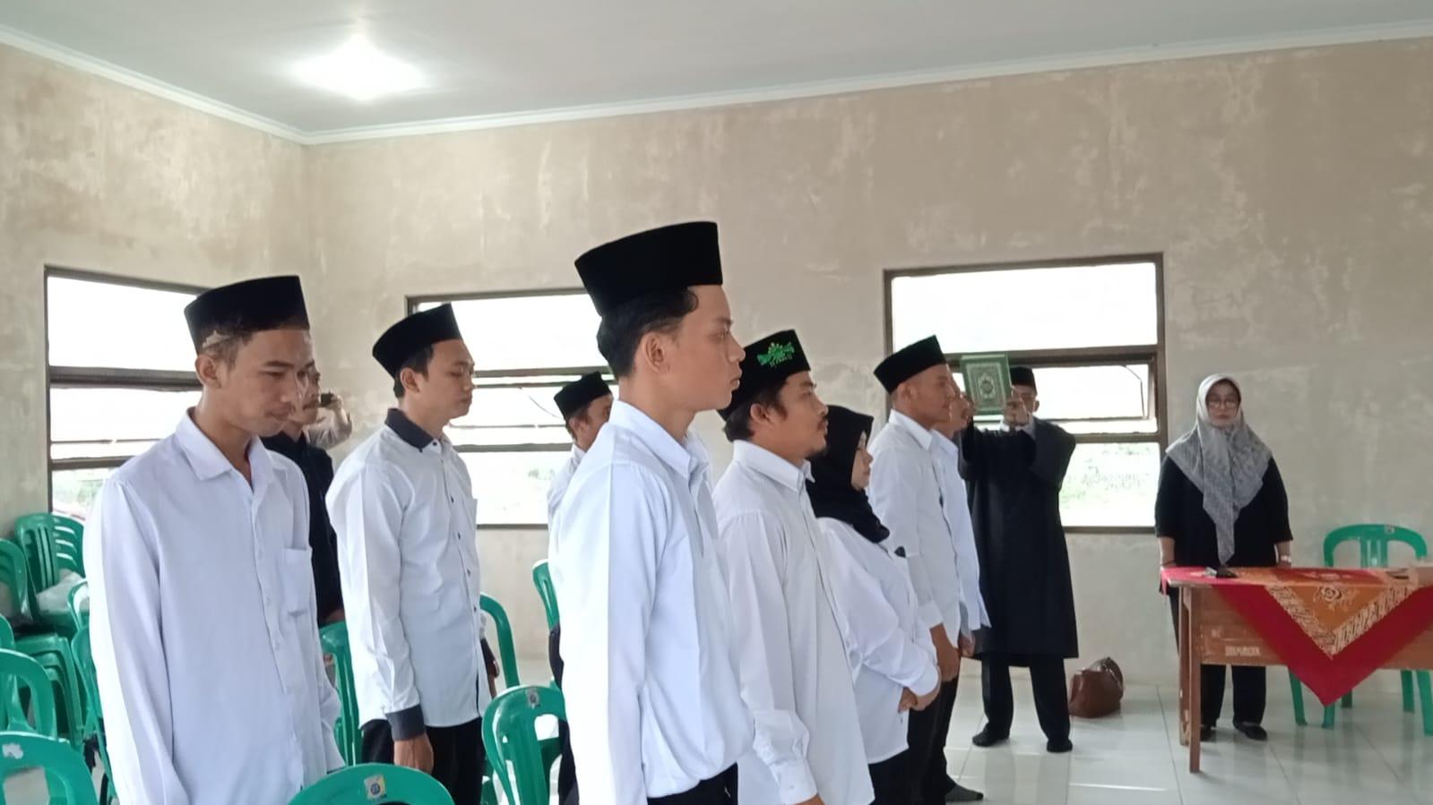 Pelantikan-dan-pembekalan-PKD-di-Kecamatan-Cikoneng-Kabupaten-Ciamis.jpg