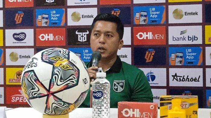 Pelatih Persikab Bandung Kecewa Berat Setelah Kalah dari PSCS di Stadion si Jalak Harupat