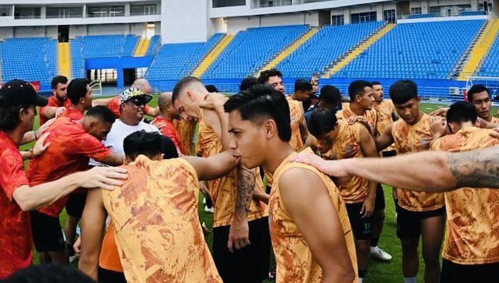 Pemain-Borneo-FC-saat-sesi-latihan-di-Stadion-Batakan-Balikpapan.jpg