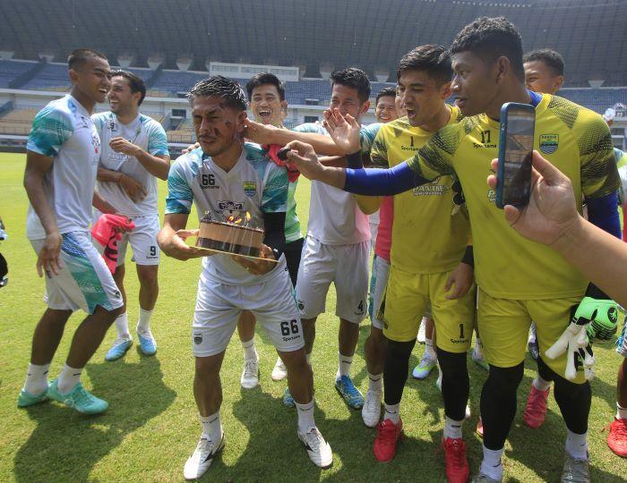 Pemain-Persib-Bandung-Daisuke-Sato_HUT-ke-29-Rabu-209.jpg