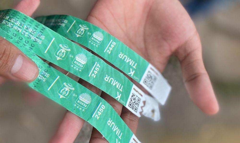 Penampakan-tiket-laga-Persib-Vs-Persijap-yang-dijual-calo-di-Stadion-GBLA-K.jpg