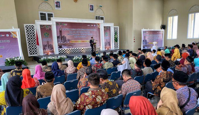 Jabar Bersiap Berangkatkan 38 Ribu Lebih Calon Jemaah Haji, PPIH Telah Dikukuhkan