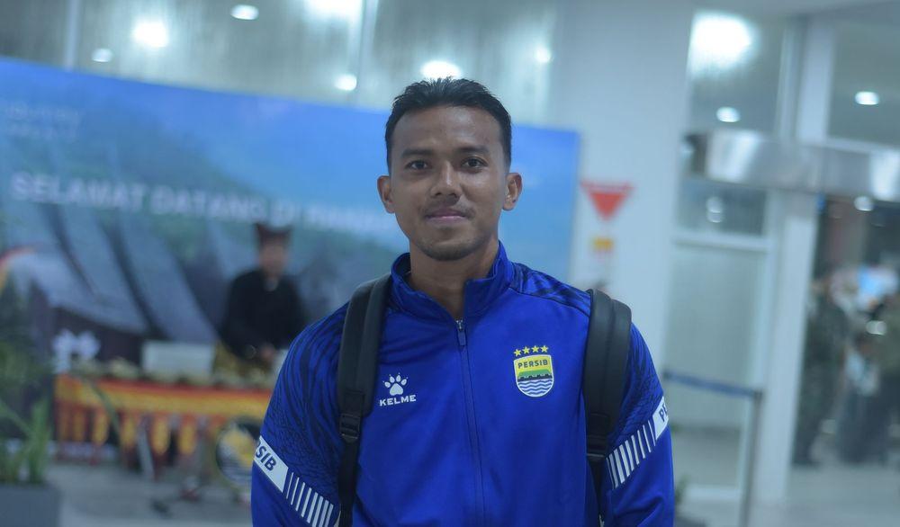 Penjaga-gawang-PERSIB-Teja-Paku-Alam-menesa.jpg